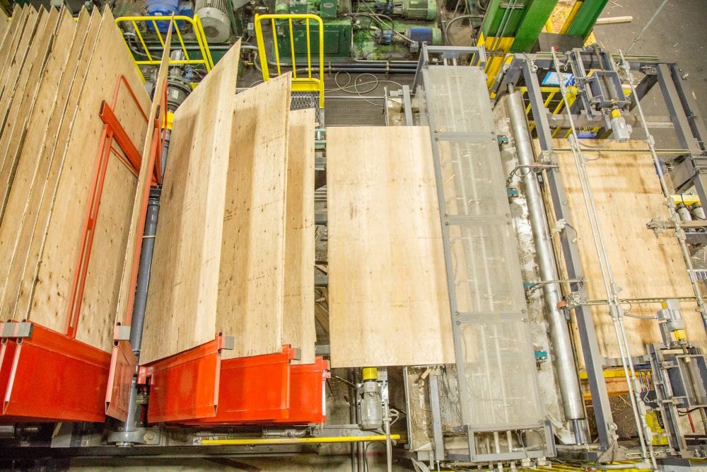 horizontal plywood press